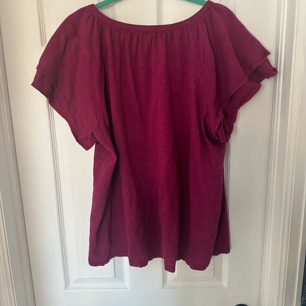 Women's Burgundy Top